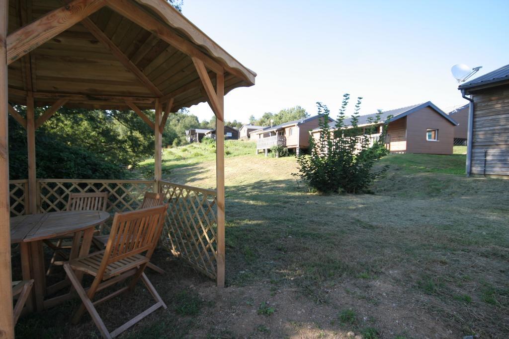 Camping Domaine Vallée du Tarn Saint-Cirgue Esterno foto