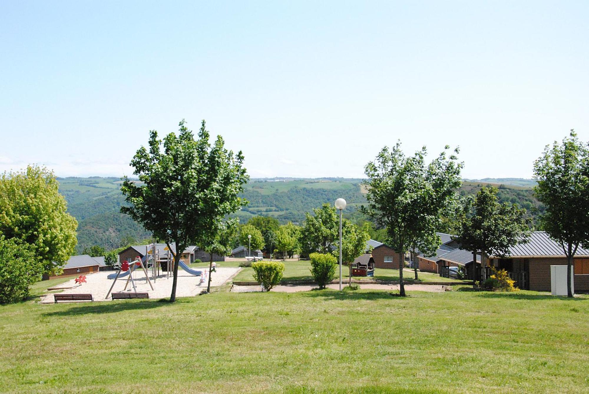 Camping Domaine Vallée du Tarn Saint-Cirgue Esterno foto
